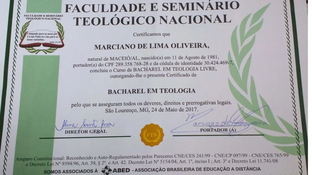 Certificado de Bacharel em Teologia de Marciano de Lima Oliveira emitido pela Faculdade e Seminário Teológico Nacional.