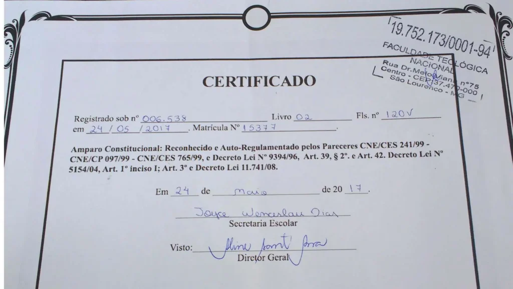 Certificado de Bacharel em Teologia de Marciano de Lima Oliveira emitido pela Faculdade e Seminário Teológico Nacional.